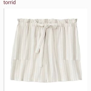Torrid paper bag linen shorts size 2